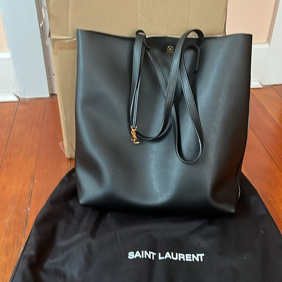 Saint Laurent Tote (Black) - Picture 11 of 11